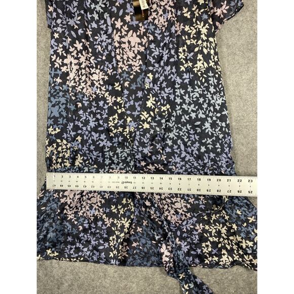 BCBGMAXAZRIA Blouse Womens Medium Purple Pink 100% Silk Floral Wrap Around - Picture 4 of 11